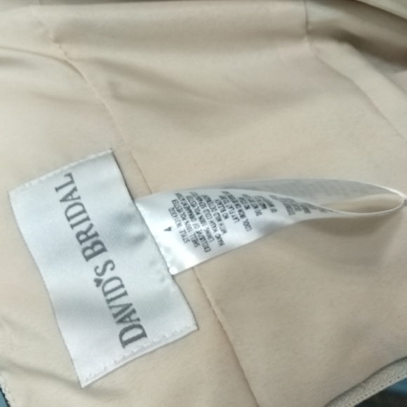 David's Bridal Black and Cream Gown Only Worn Once Size 4 Adorable 😍 - Picture 4 of 5